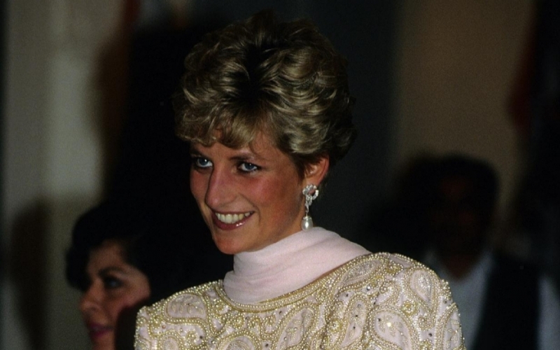 Ystävätär paljastaa: Rakastunut prinsessa Diana suunnitteli muuttavansa ...