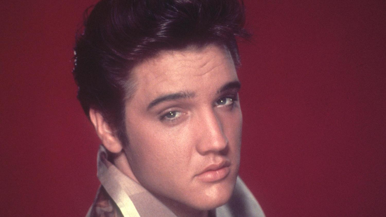 Vaikka Presley kuoli kotonaan vuonna 1977 sydämen rytmihäiriöön, legendaarisen muusikon henkilönbrändiä on käytetty jo vuosia muun muassa mainoksissa ja teemahäämarkkinoinnissa.