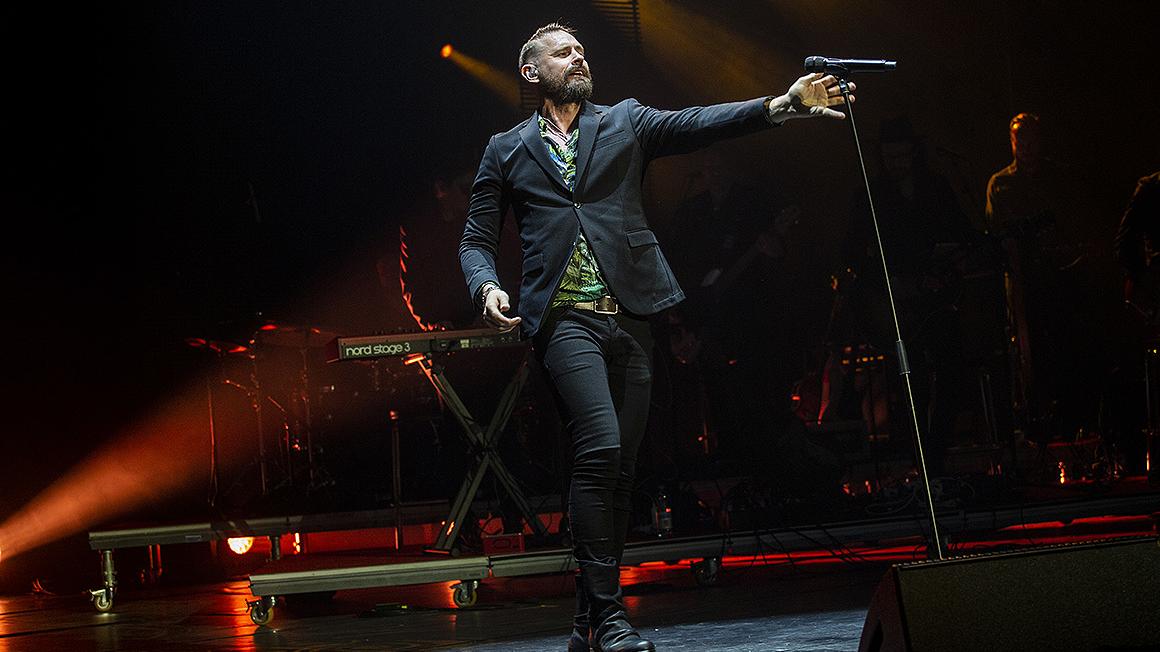 Lauri Tähkä esiintyy Porin Iskelmä Festivaalilla.