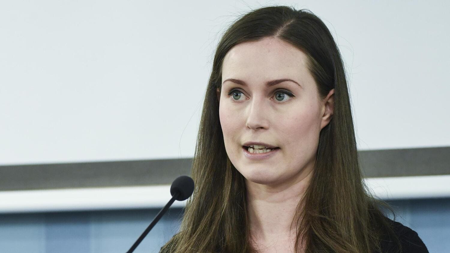 Sanna Marin on joutunut suuren kohun keskelle julkisuuteen vuotaneen bilevideon myötä.