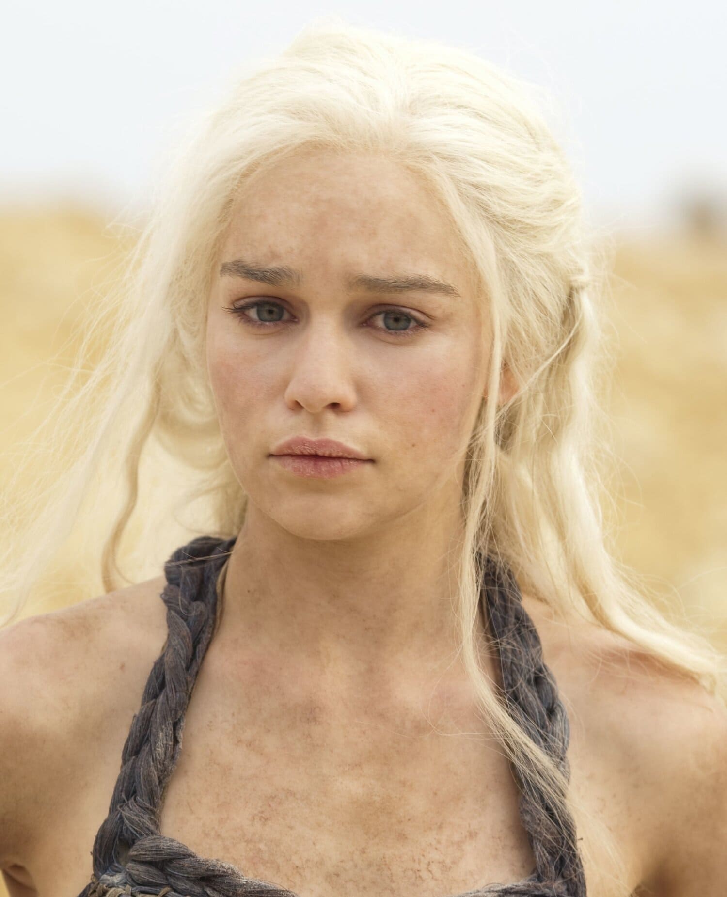 Emilia Clarke nähtiin Game Of Thrones sarjassa Daenerys Targaryenina