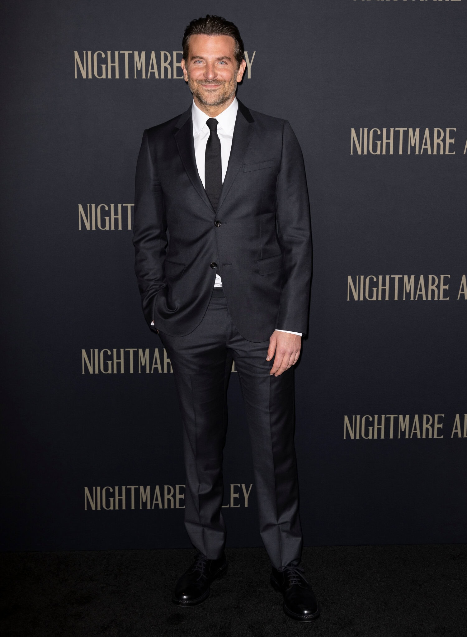 Bradley Cooper ensi-illassa.