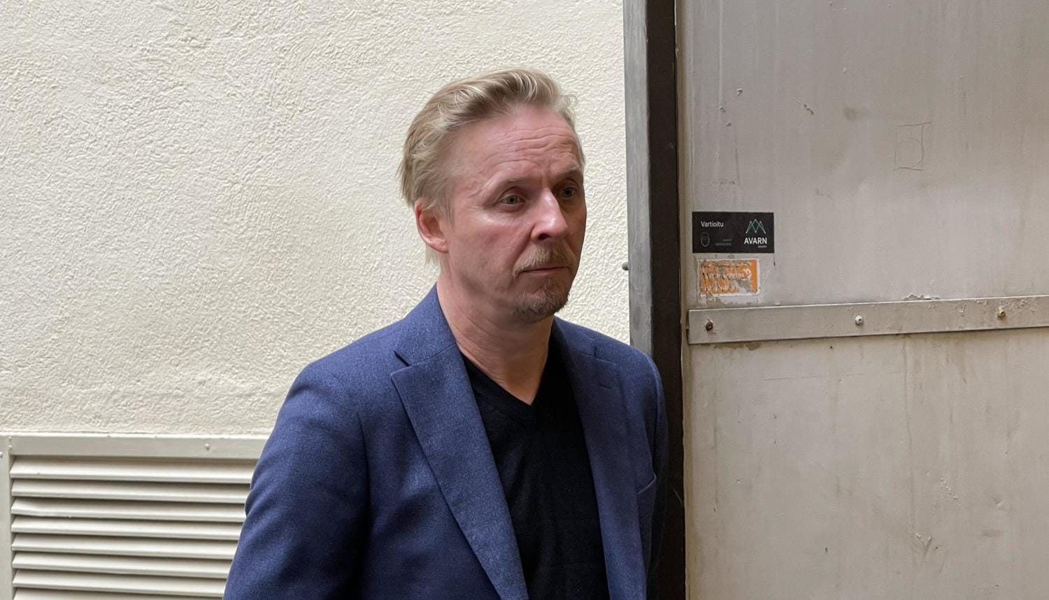 Eero Aho esittää nimiroolia uudessa Koskinen-sarjassa.