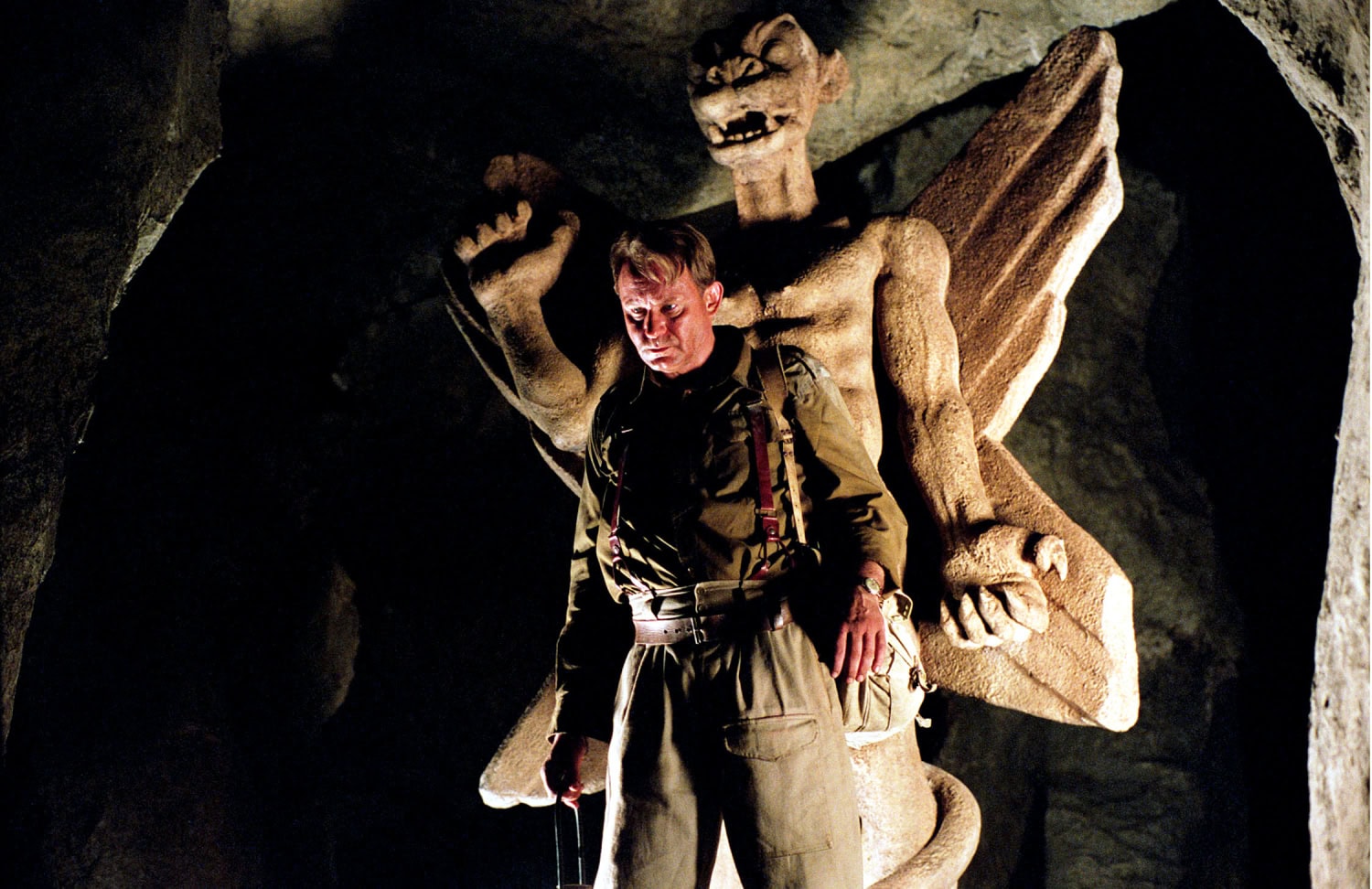 Stellan Skarsgård elokuvassa Manaaja: Alku