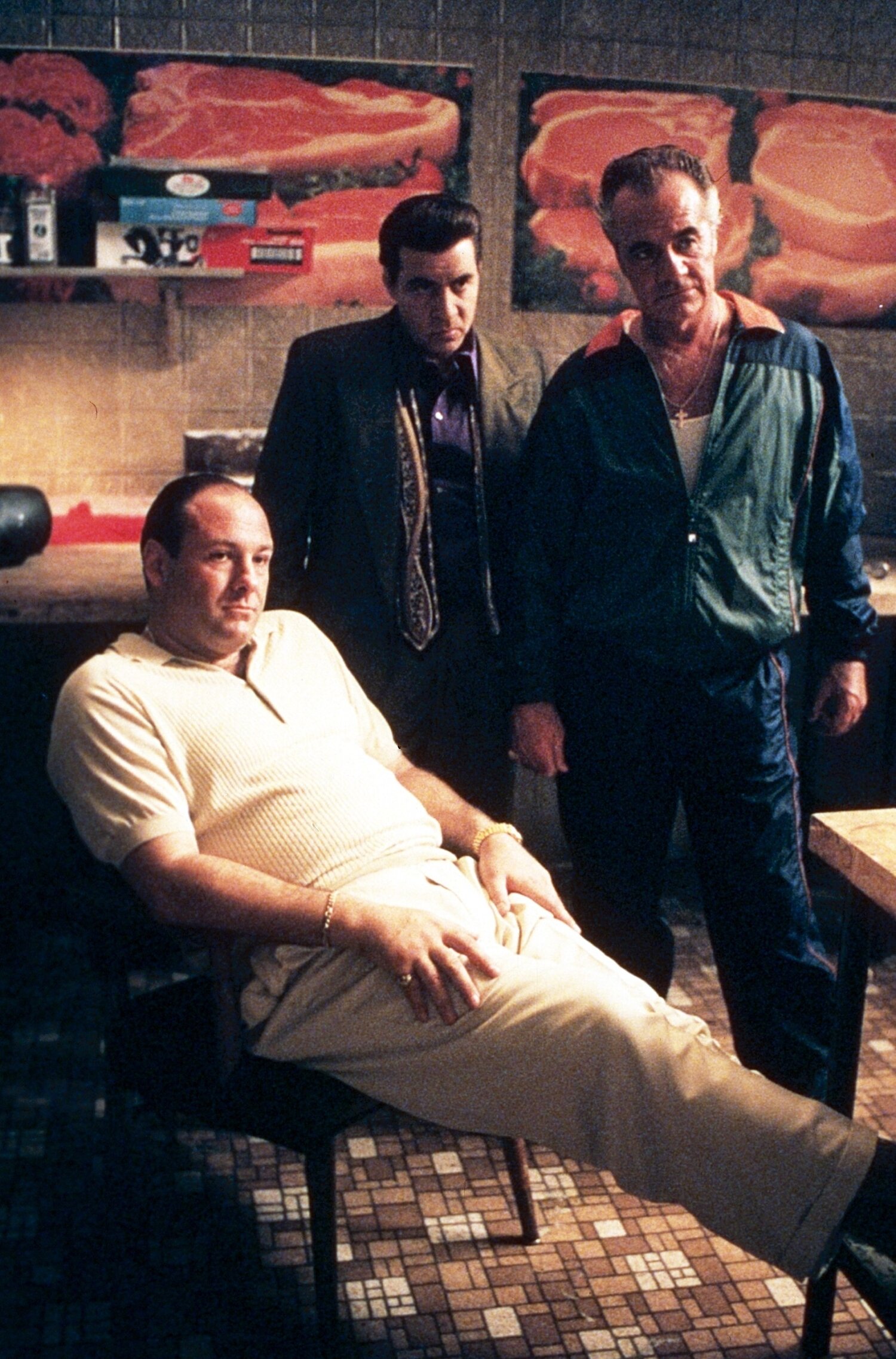 James Gandolfini esitti Tony Sopranoa suositussa Sopranos-sarjassa (etualalla).