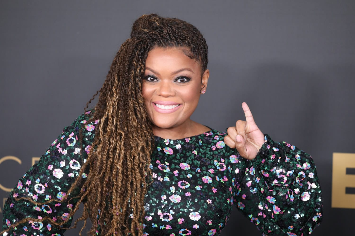 Yvette Nicole Brown pitää näyttelijäkollegansa Matthew McConaugheyn ominaistuoksusta.
