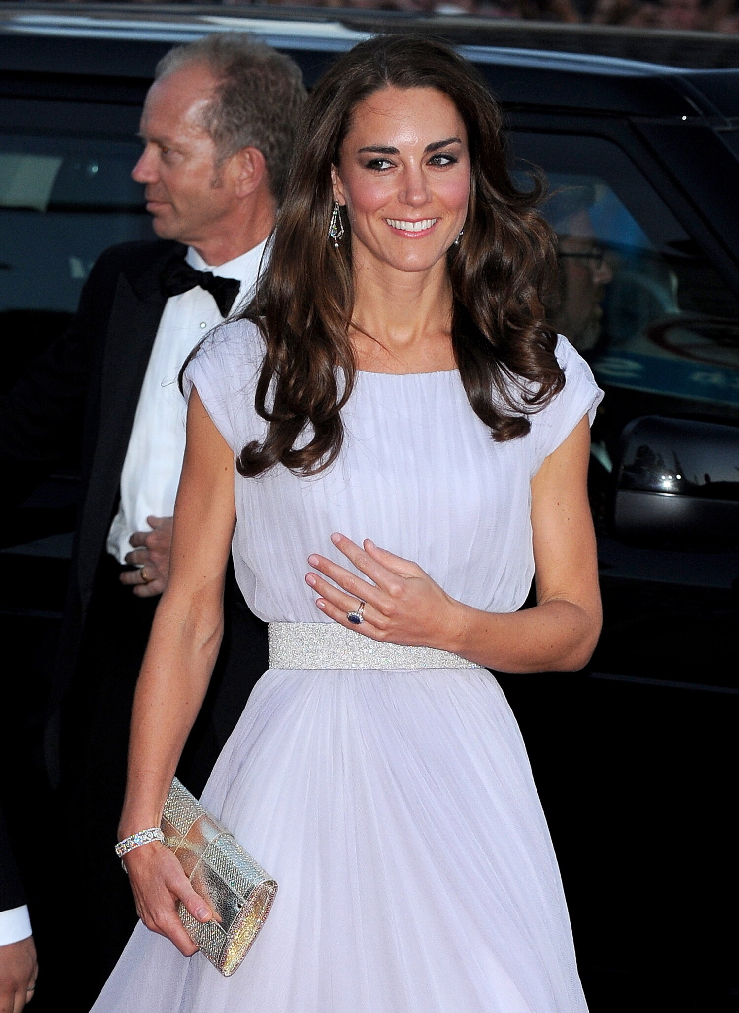 Kuva vuodelta 2011, jolloin herttuatar Catherine edusti samassa mekossa kuin viime viikonloppuna.