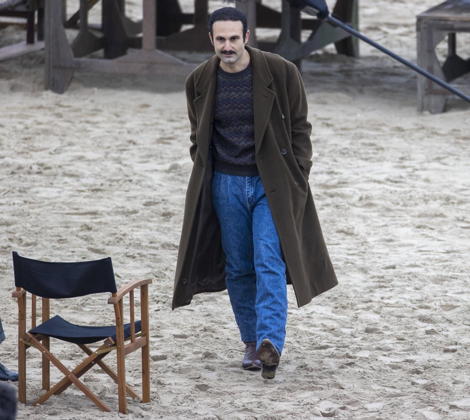 Abdalla The Crownin kuvauksissa.