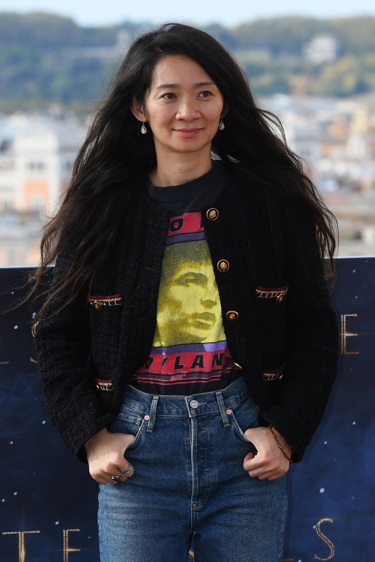 Chloé Zhao on aiemmin ohjannut Nomadland-elokuvan, josta hän voitti parhaan elokuvan ja ohjauksen Oscar-palkinnot.