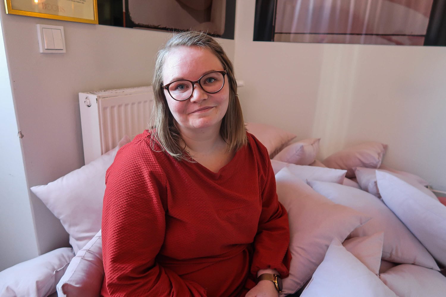 Nicole on yksi Boobs-näyttelyn valokuvamalleista.