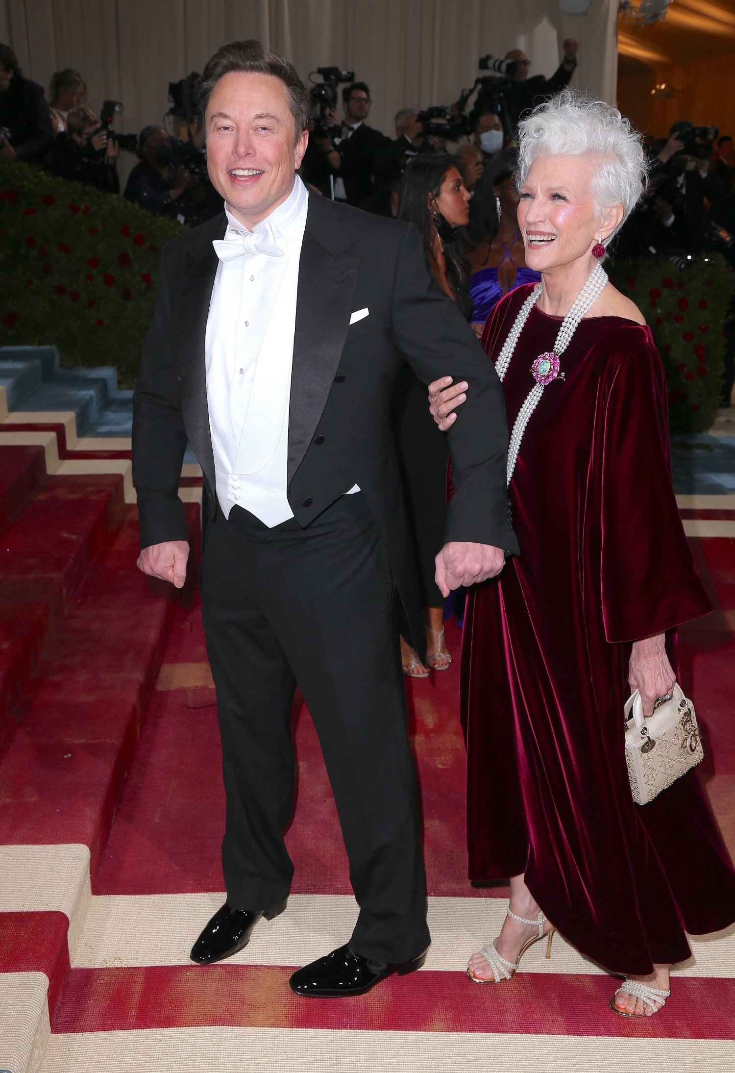 Elon Musk ja Maye Musk osallistuivat Met-gaalaan toukokuussa 2022.