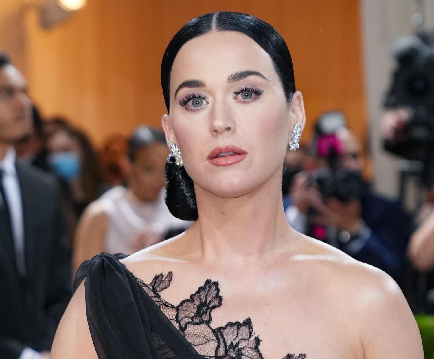 Katy Perry kohtasi someraivon, kun hän oli julkaissut aborttipäätöstä koskevan twiitin.