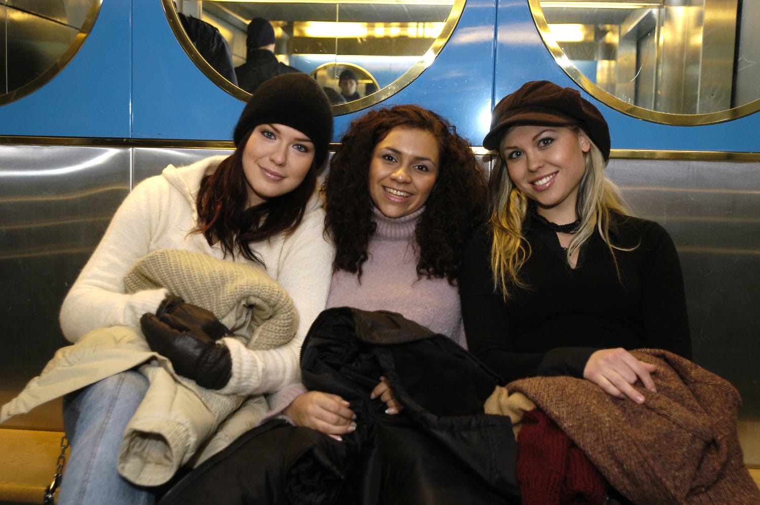 Jenni, Ushma ja Susanna vuonna 2003