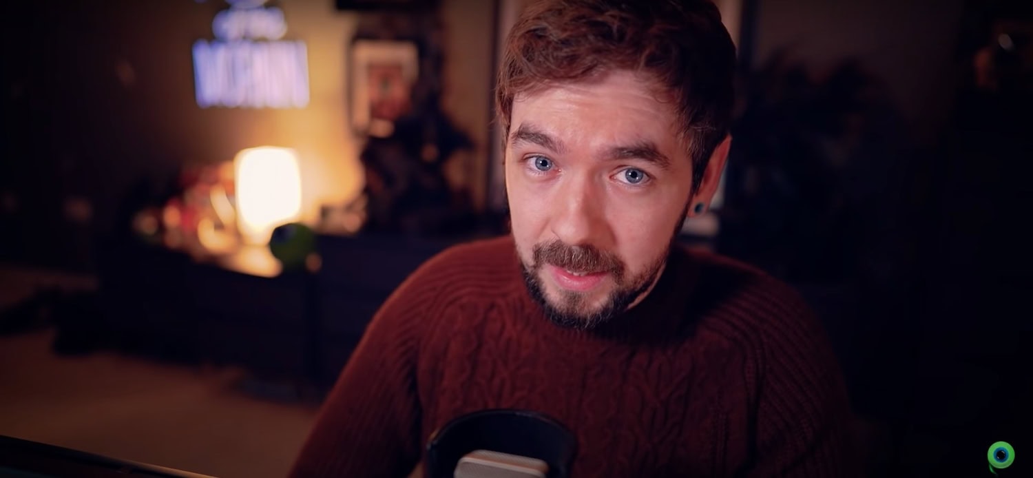 Jacksepticeye tunnetaan videopelejä pelaavana tubettajana.