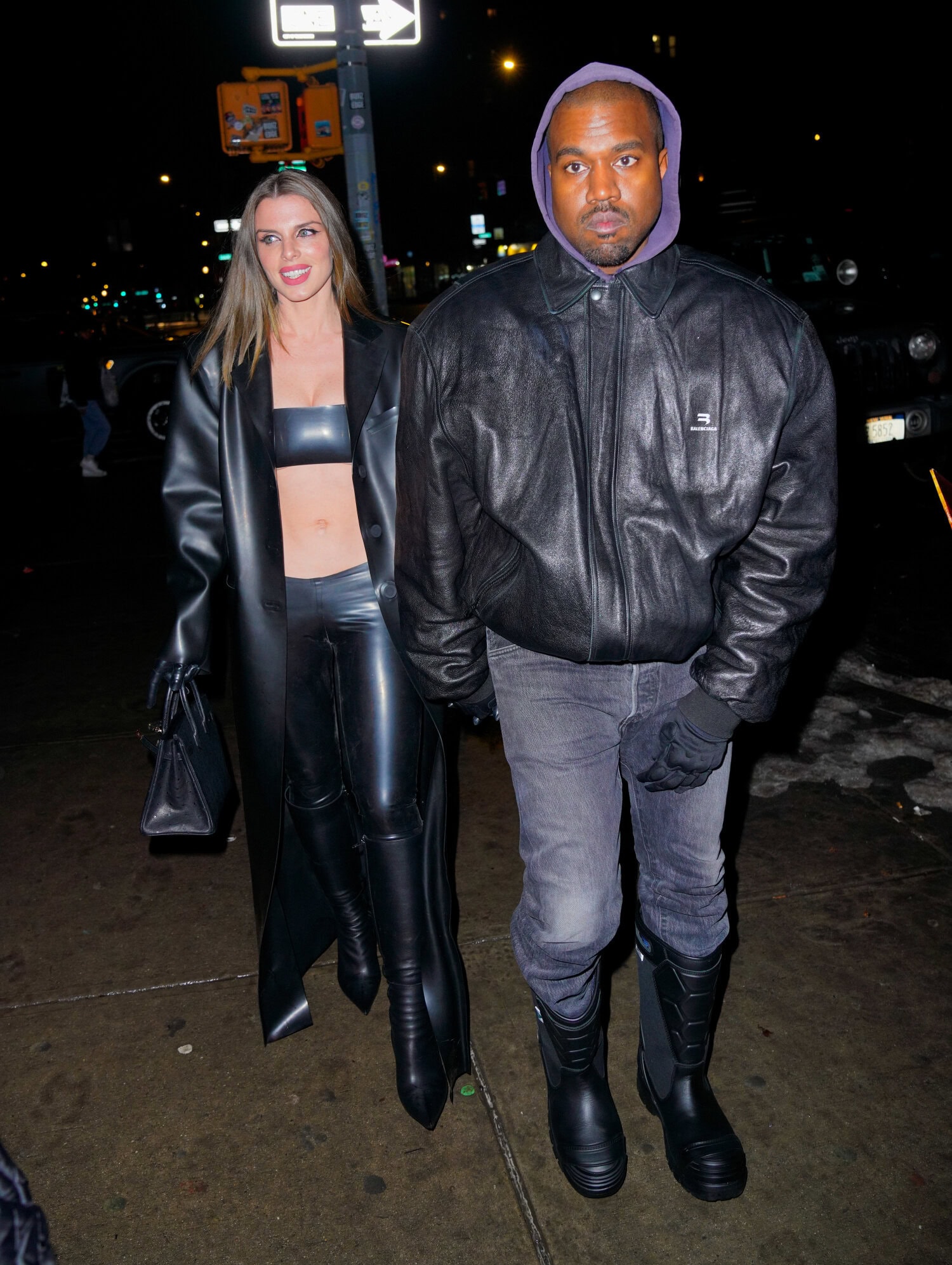 Julia Fox ja Kanye West kuvattiin monesti yhdessä lyhyen suhteen aikana.