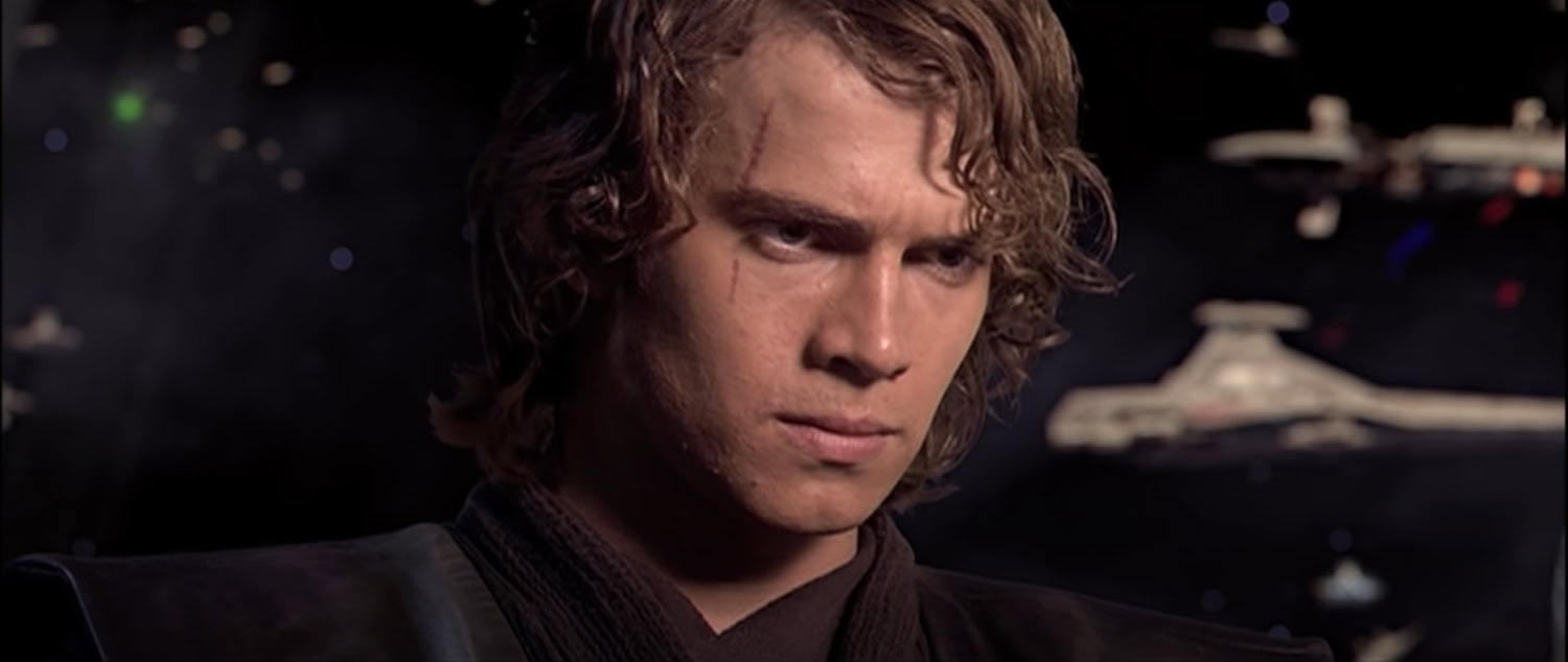 Hayden Christensen nähdään myös palaavan rooliinsa sith-lordi Darth Vaderina.