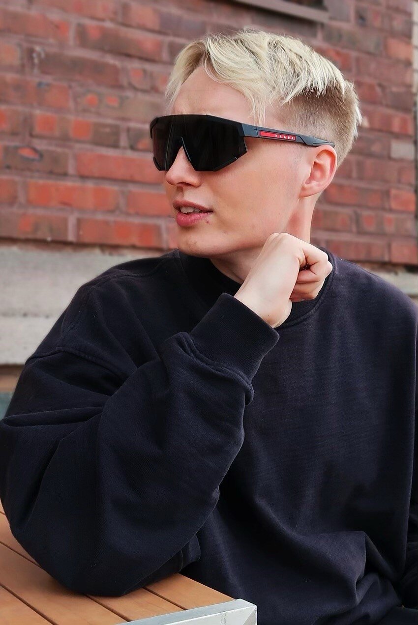 Isac Elliot aloitti musiikkiuransa jo 11-vuotiaana.