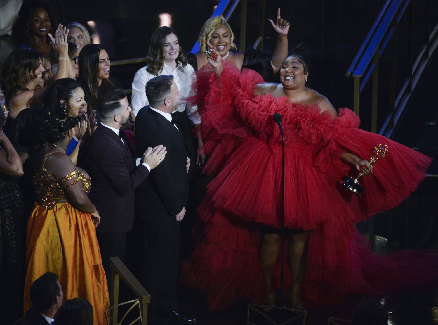 Lizzon luotsaamassa realitykilpailussa kisataan paikasta artistin tanssitiimissä.