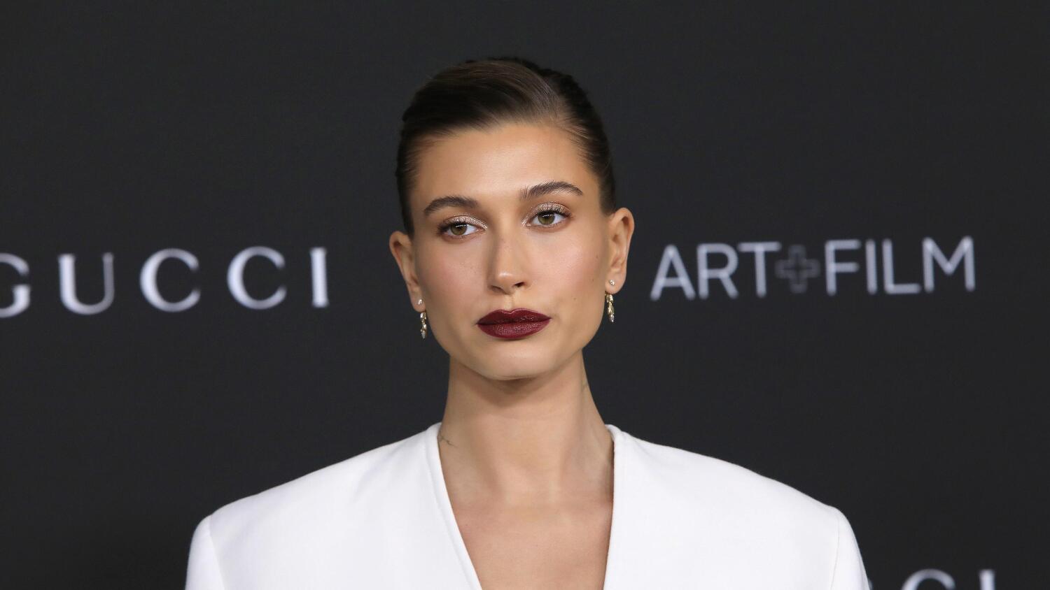 Hailey Bieber on kyllästynyt mediaan.