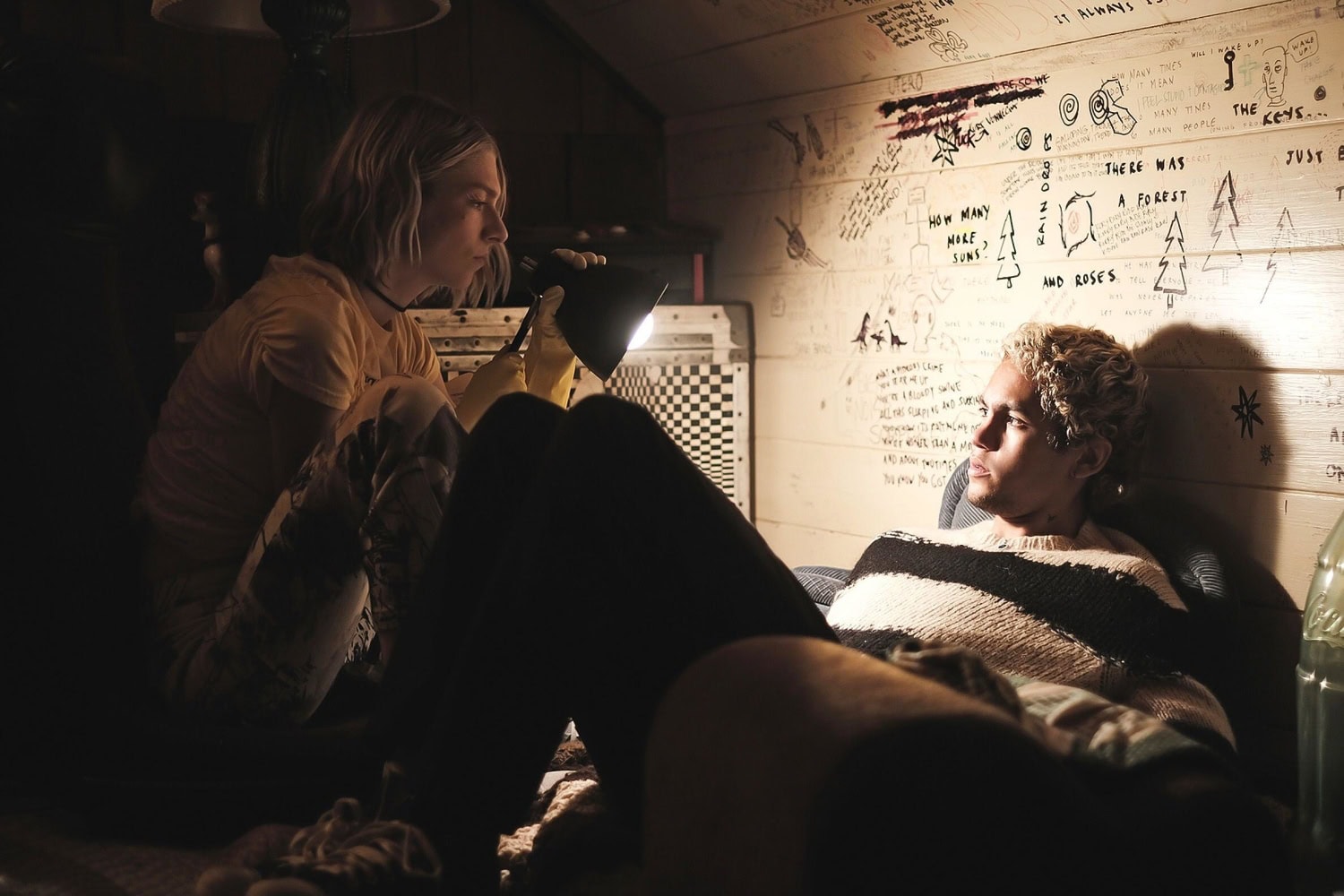 Hunter Schafer ja Dominic Fike Euphoria-sarjassa