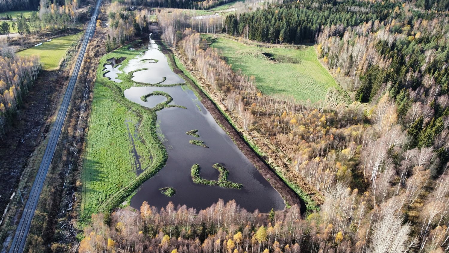 Niin ikään koristekuvioitu kosteikko valmistui Inkooseen syksyllä 2021.