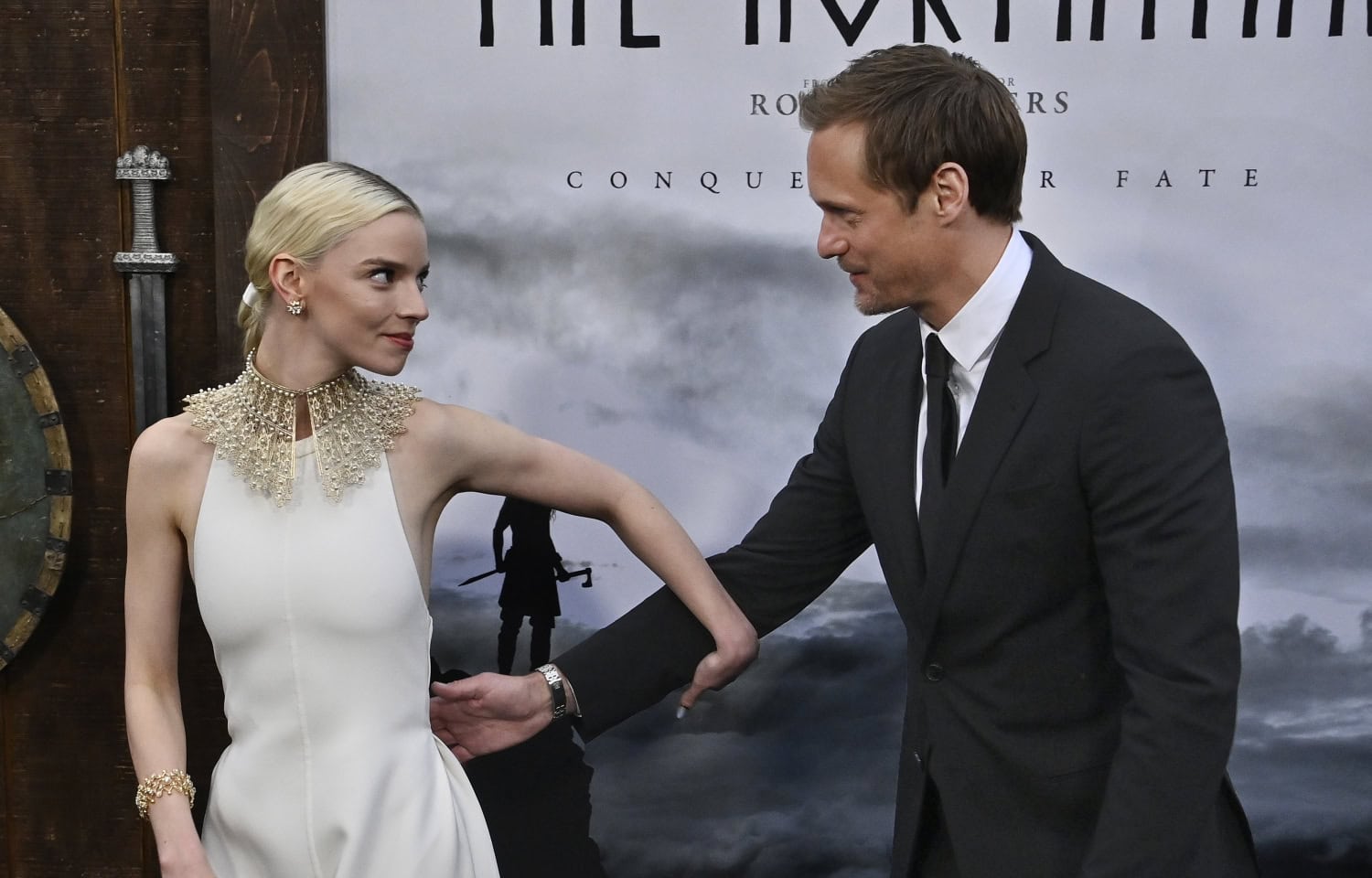 Anya Taylor-Joy ja Alexander Skarsgård.