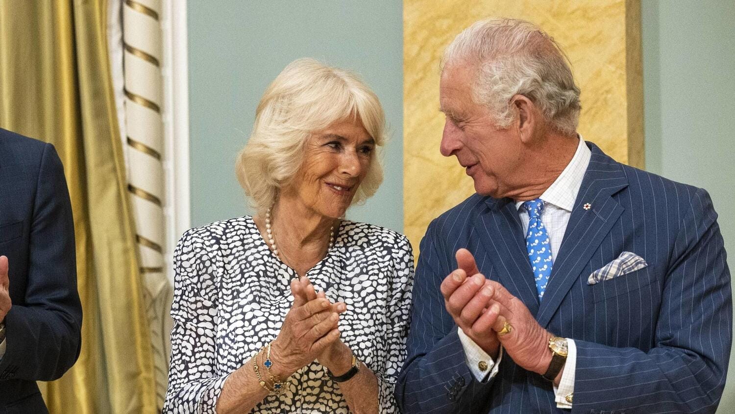Kuningatarpuoliso Camilla ja kuningas Charles III