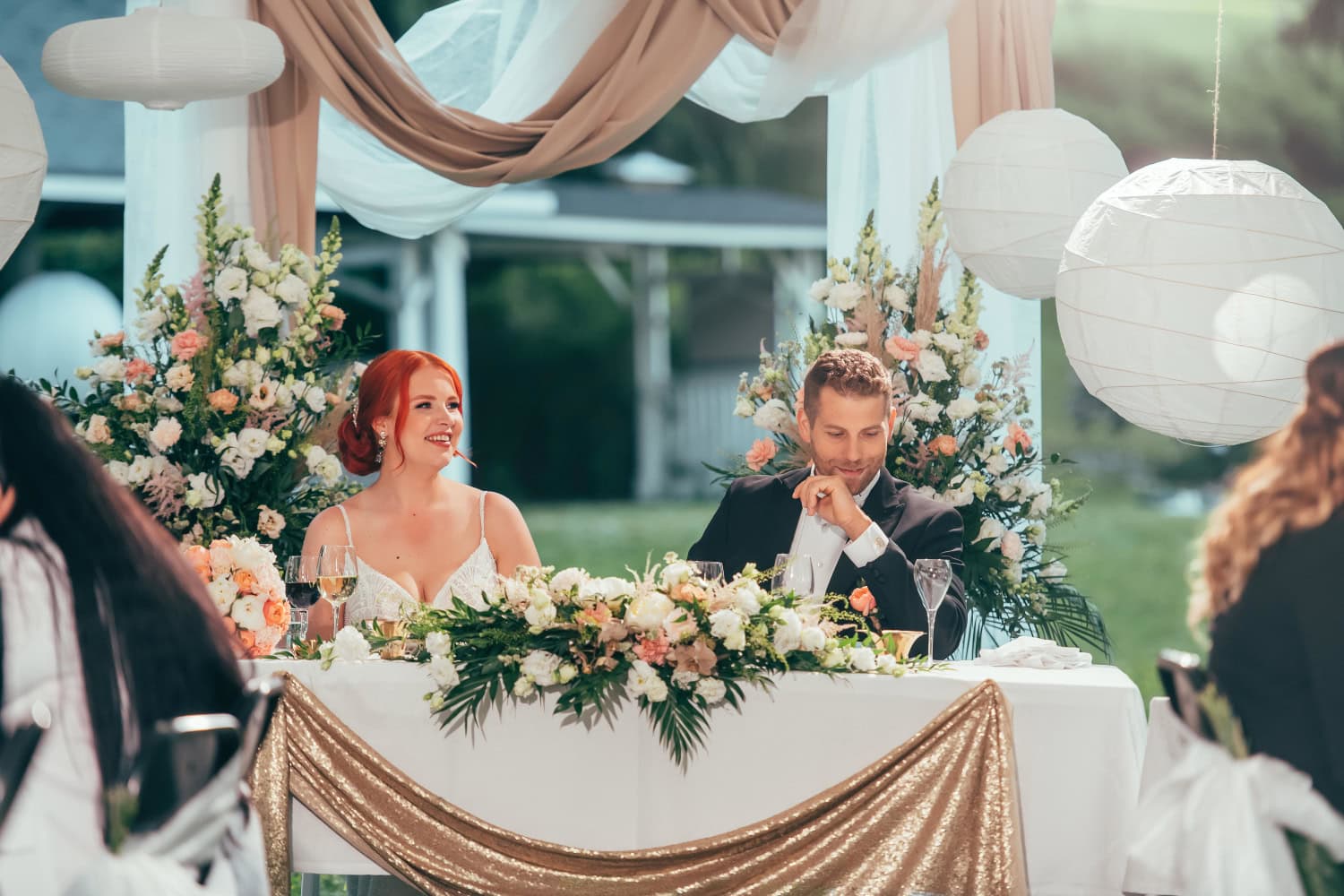 Tilda ja Rene juhlivat yhteisen matkansa alkua.