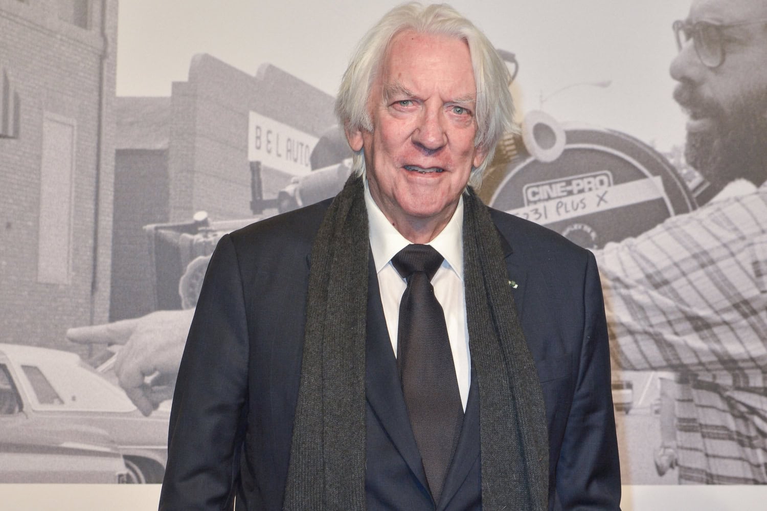 Donald Sutherland näytteli Nälkäpeli-elokuvasarjassa Coriolanus Snow -hahmoa.