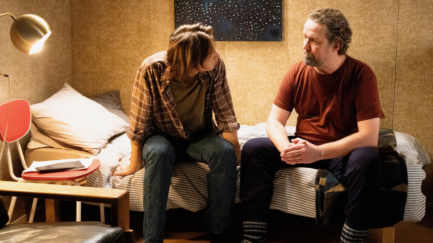 Elokuvassa eletään 2060-lukua, mutta ollaan keksitty, kuinka matkustaa menneisyyteen.