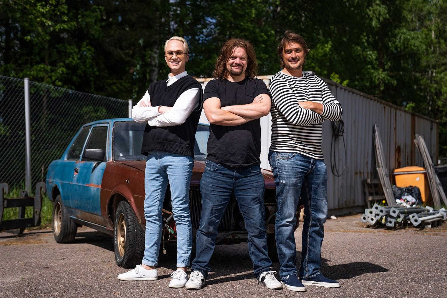 Tämä kolmen kopla tähdittää Top Gear Suomi -ohjelmaa.