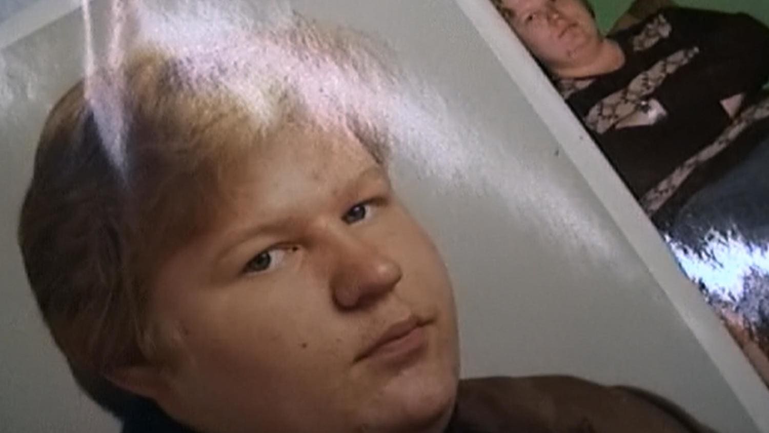 Dokumentissa seurataan Ruonansuun elämää lapsuudesta saakka.