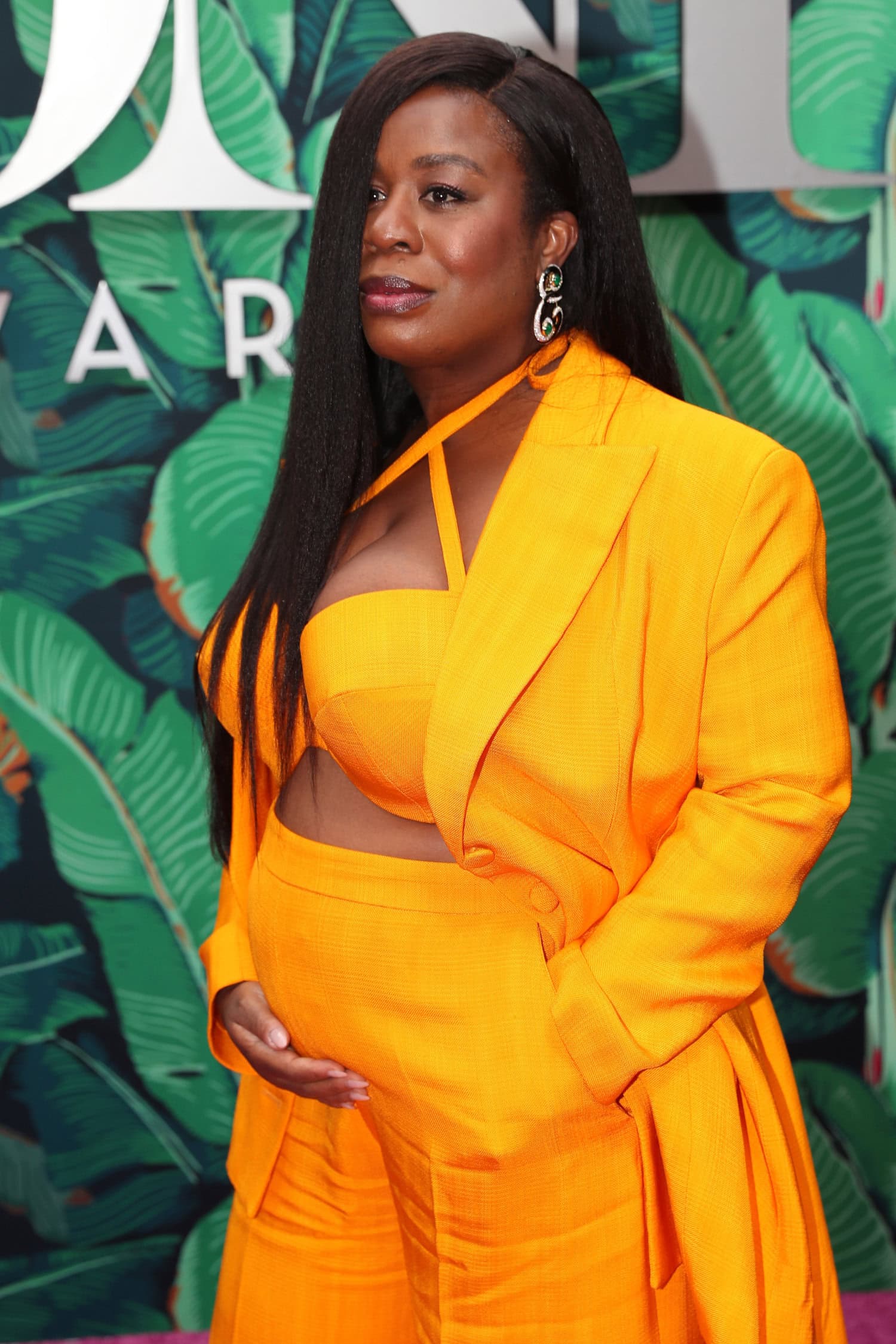 Aduba näytteli Orange is the New Black -sarjassa Suzanne ”Crazy Eyes” Warrenin roolin.