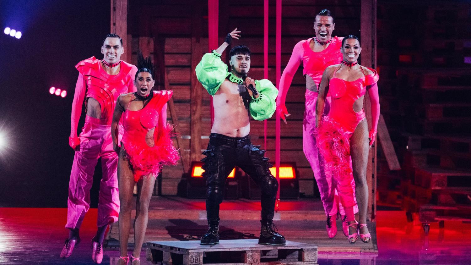 Käärijä jakaa tänä vuonna Suomen pisteet Euroviisuissa.