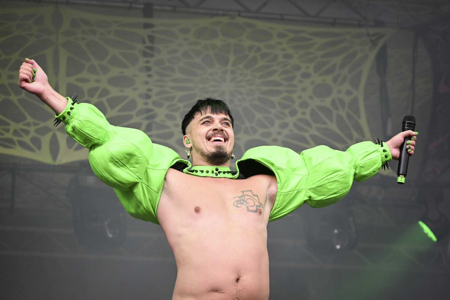 Käärijä saa oman seinämaalauksen.