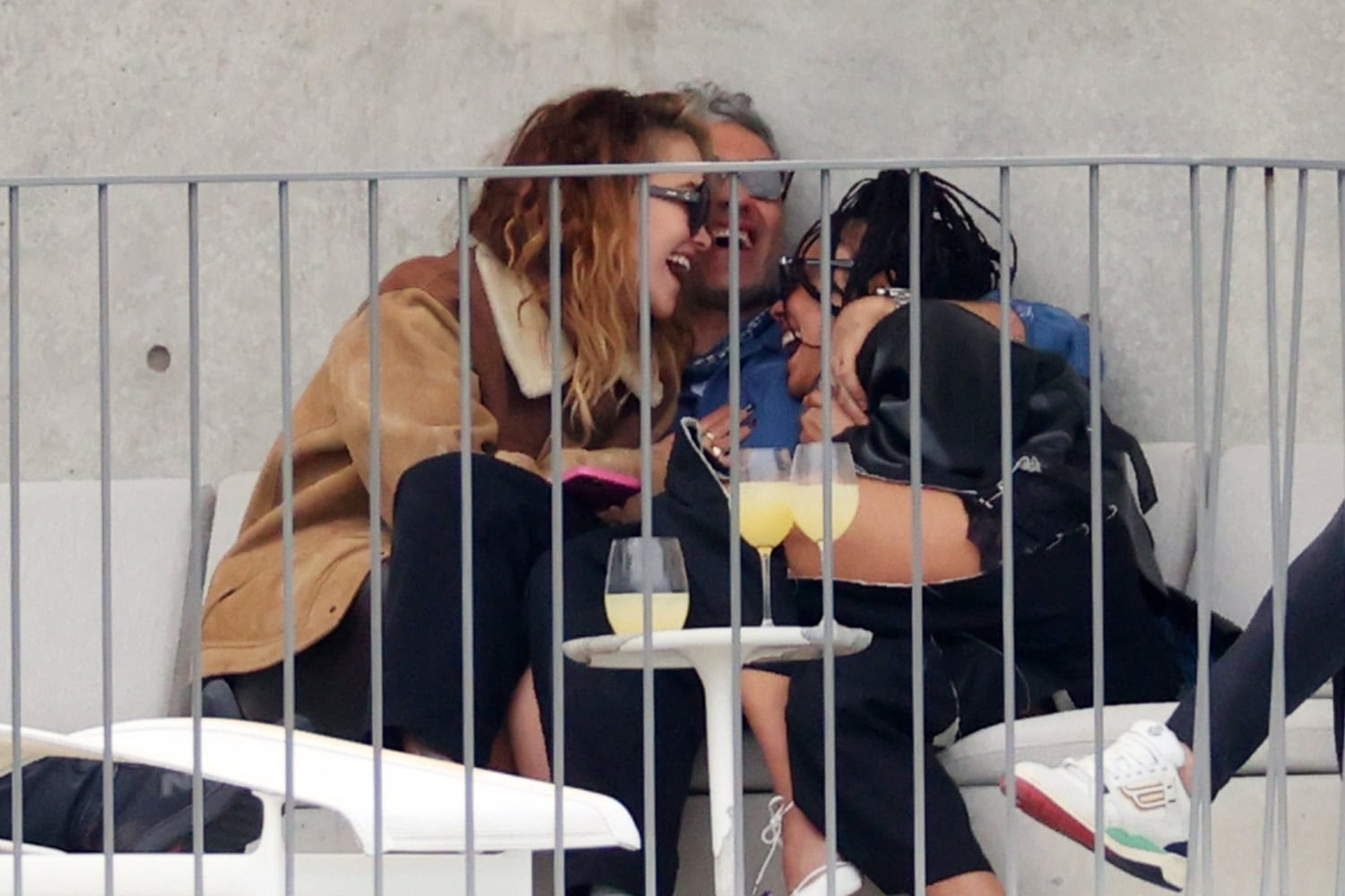 Rita Ora, Taika Waititi ja Tessa Thompson.