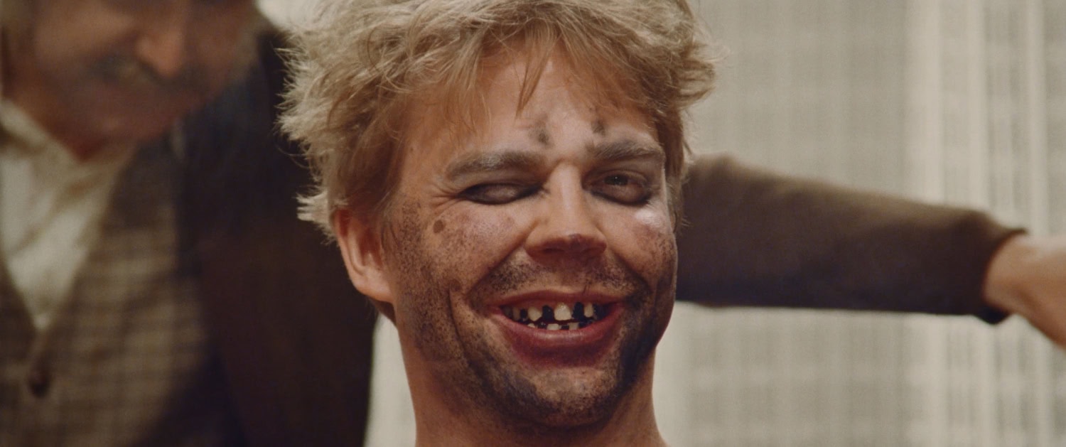 Elokuvassa kuvataan myös Uunojen tekoa.