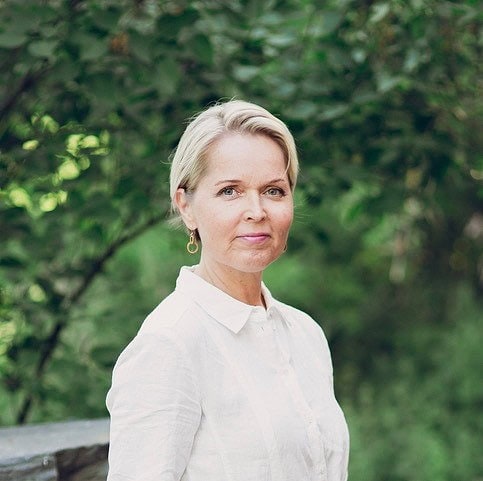 Päivi Karhu työskentelee uniterapeuttina.