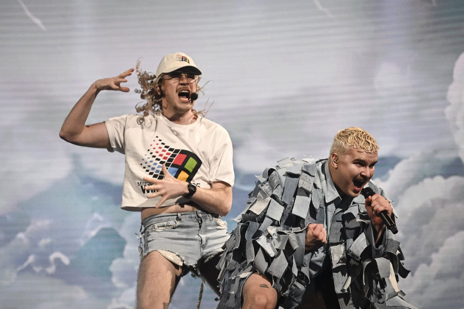 Windows95man ja Henri Piispanen kilpailevat Euroviisuissa kappaleellaan No Rules.