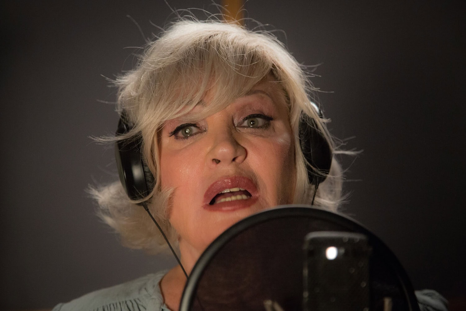 Kuulan lauluosuudet elokuvassa laulaa Lea Laven.