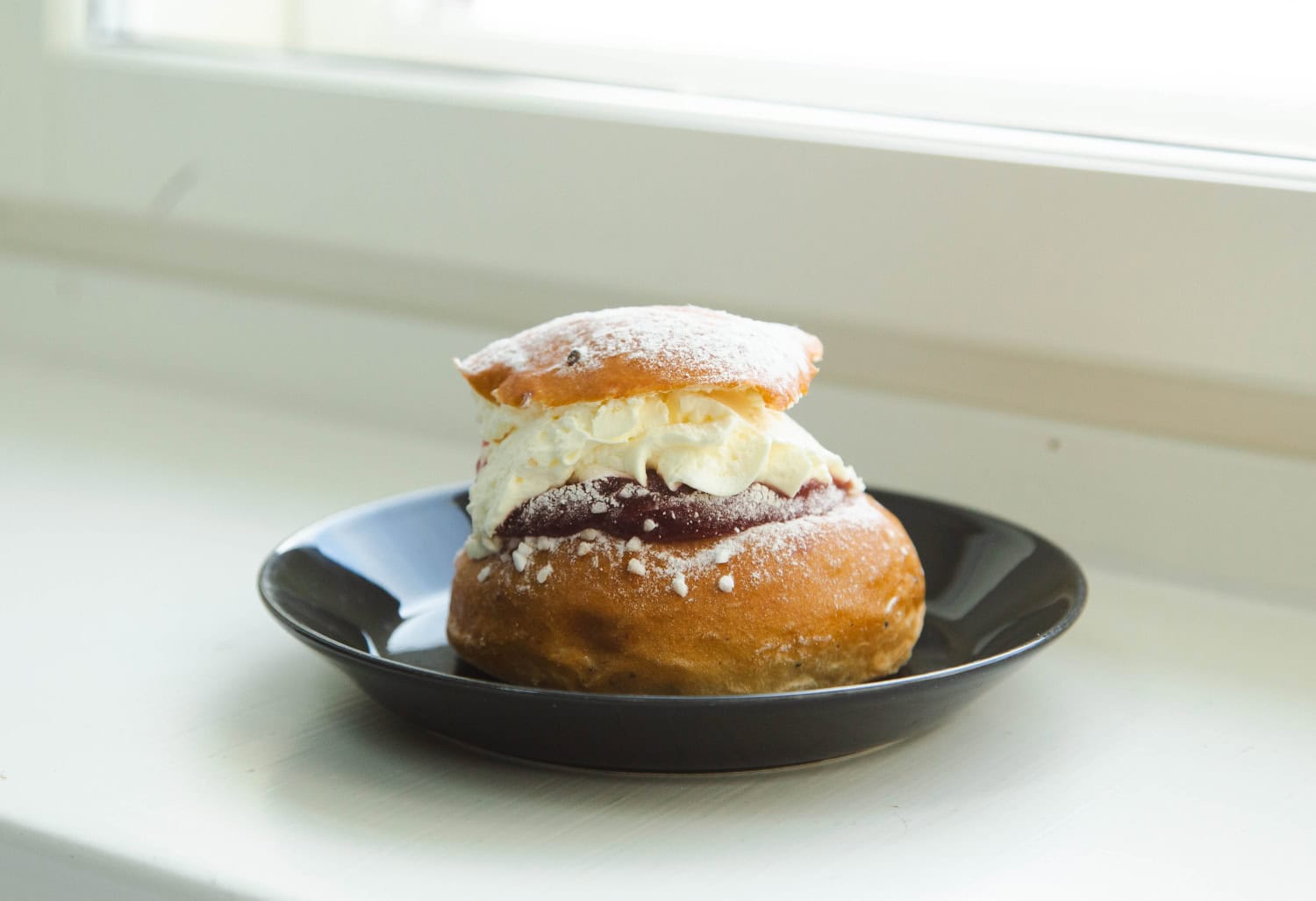 Fazerin pulla ei maistu niin kotitekoiselta ja käsintehdyltä kuin muut.