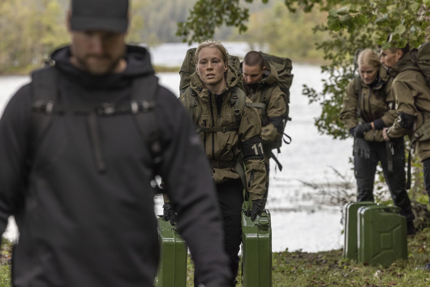 Neljä kilpailijaa selätti rankan koulutuksen.