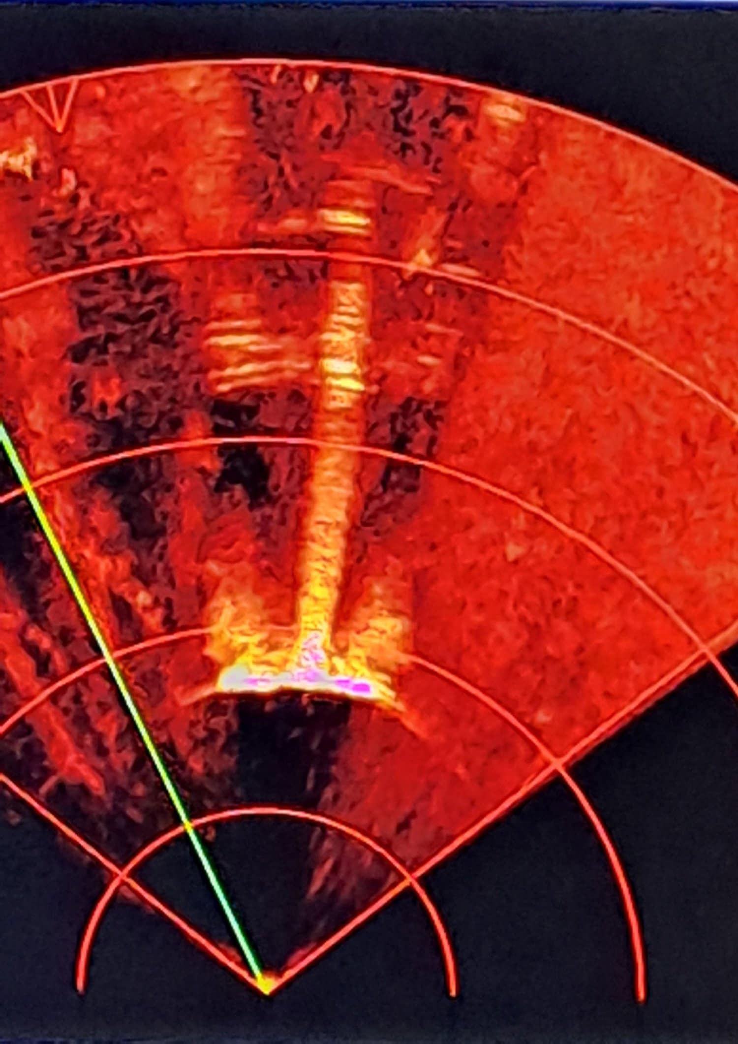 Ruotsin merivoimien HMS Belosin robottikameran viistokaikukuva ankkurista.