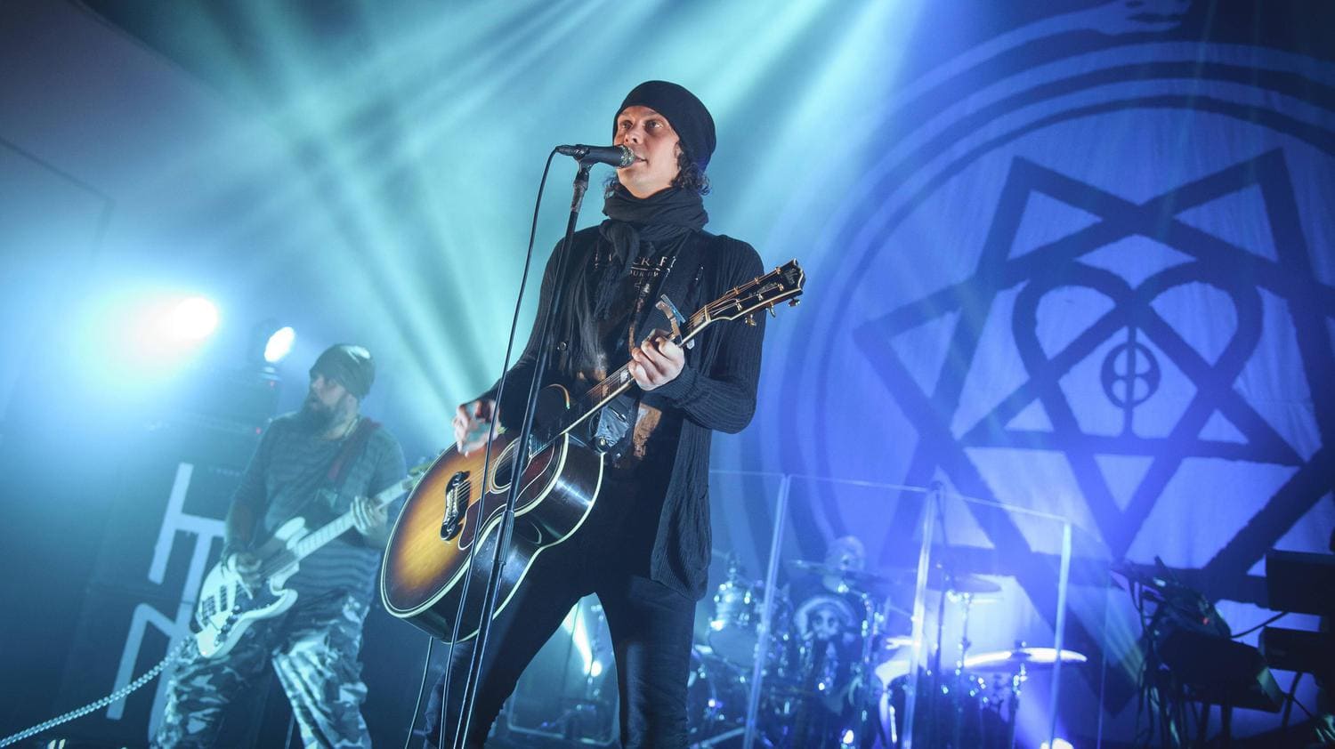 Ville Valo tunnetaan HIM-yhtyeen keulahahmona.