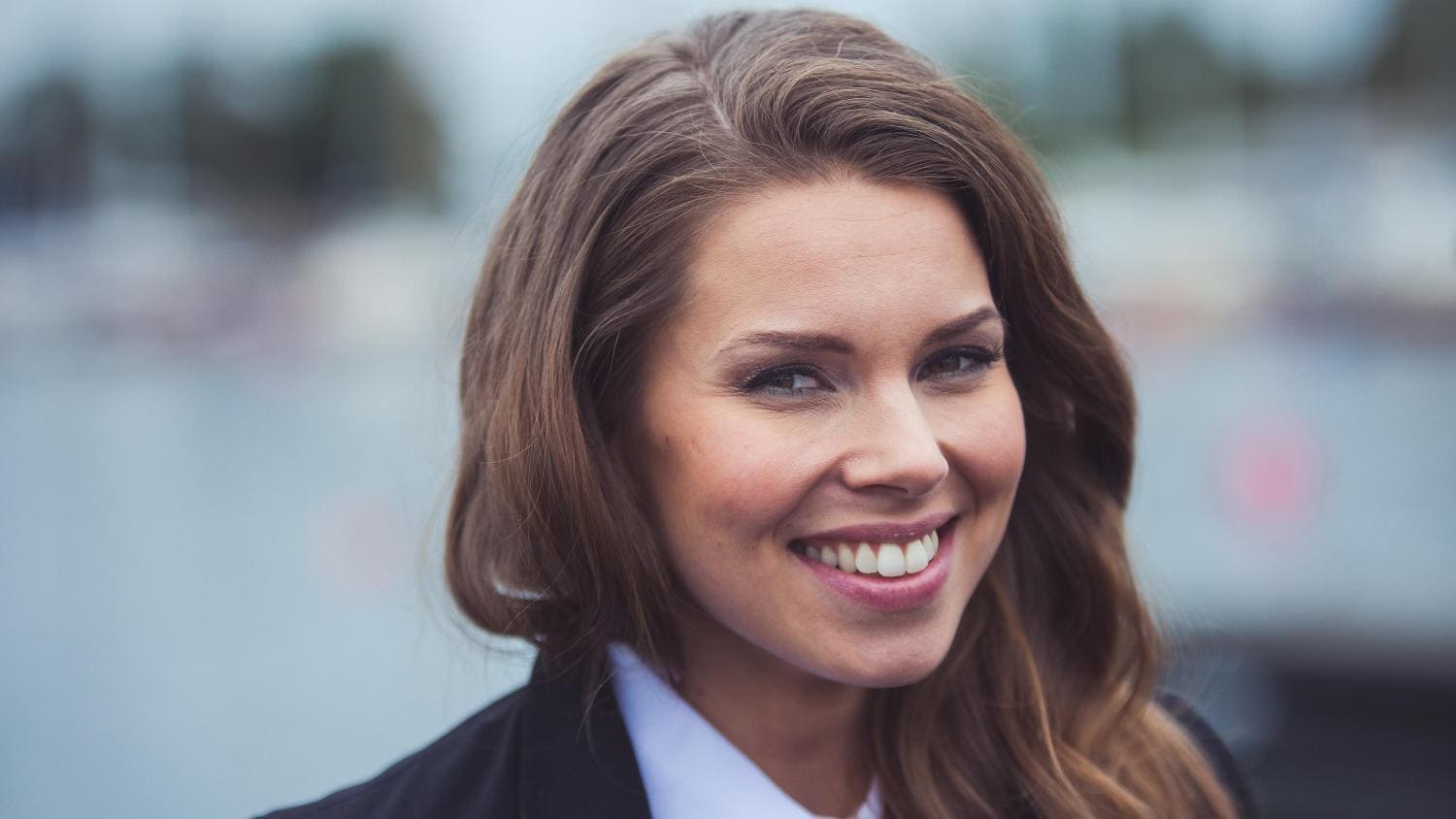 Viivi Pumpanen valittiin Miss Suomeksi vuonna 2010. Sittemmin nainen on tehnyt monipuolista uraa viihteen saralla.