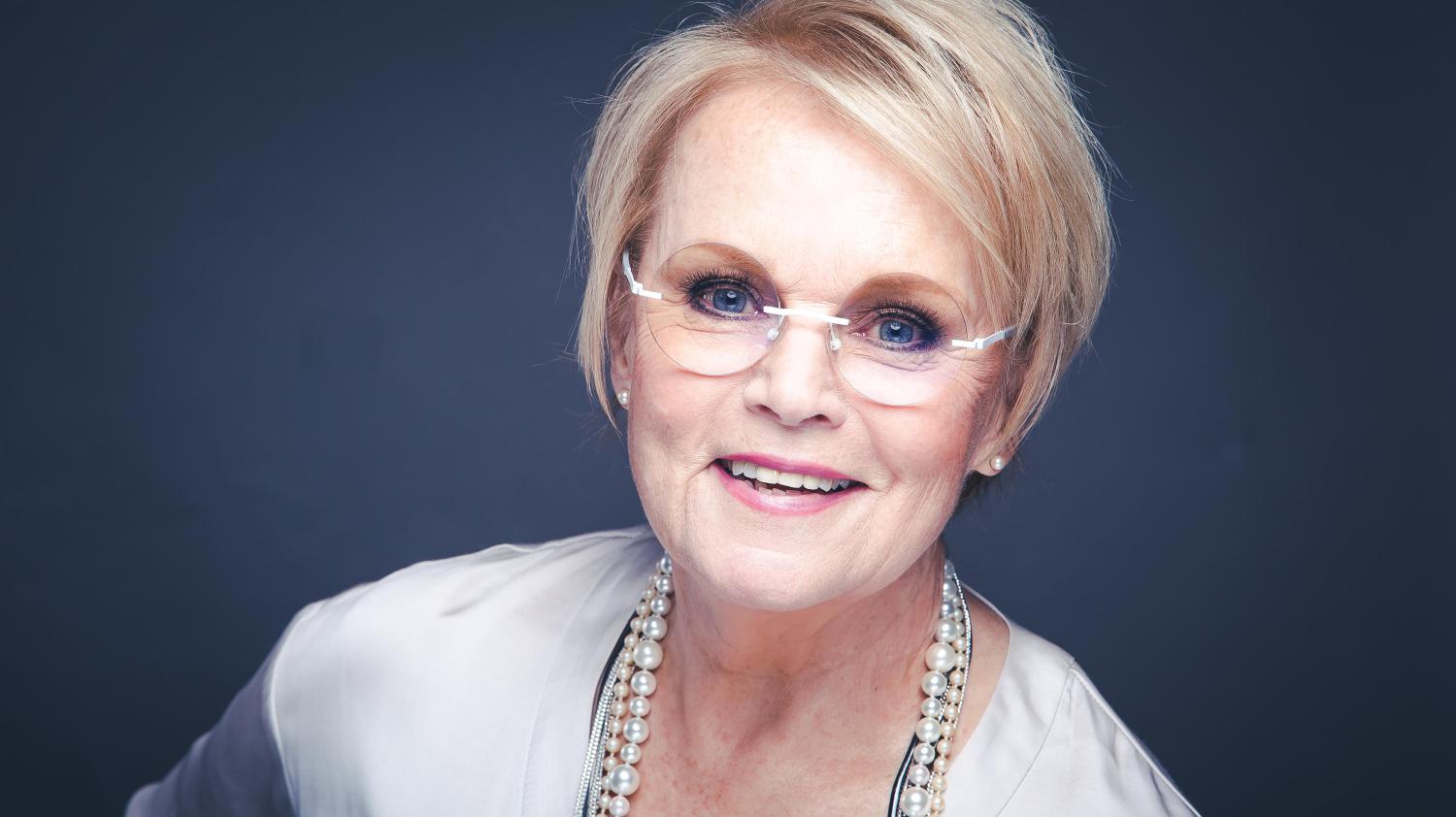 Katri Helena ajatteli pitkään, että ei halua julkaista elämäkertaa. Viime keväänä mieli kuitenkin muuttui.