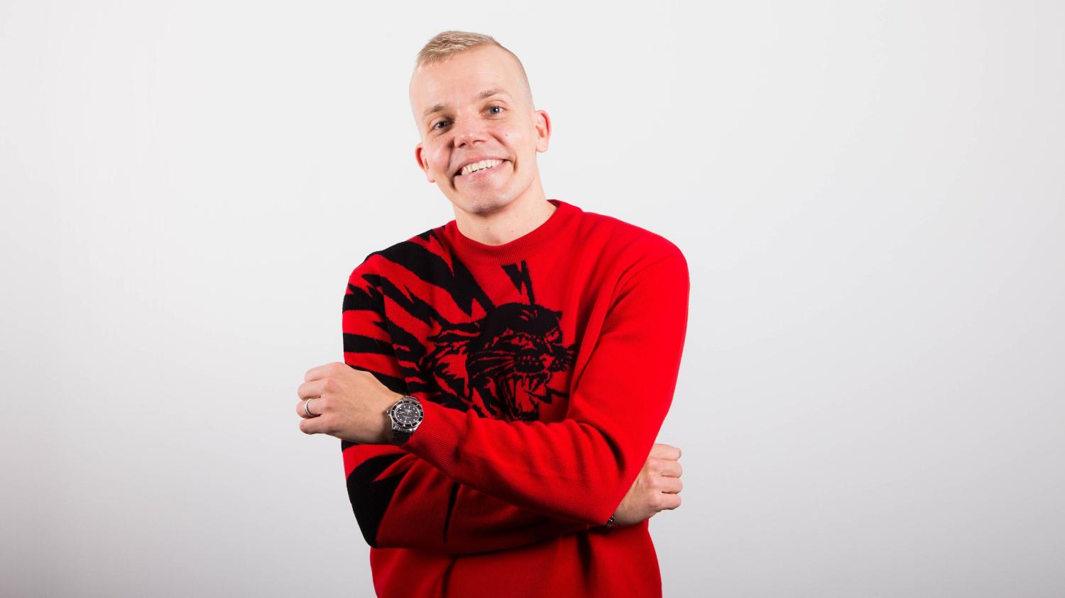 Yleensä Elastinen nähdään parratta julkisuudessa.