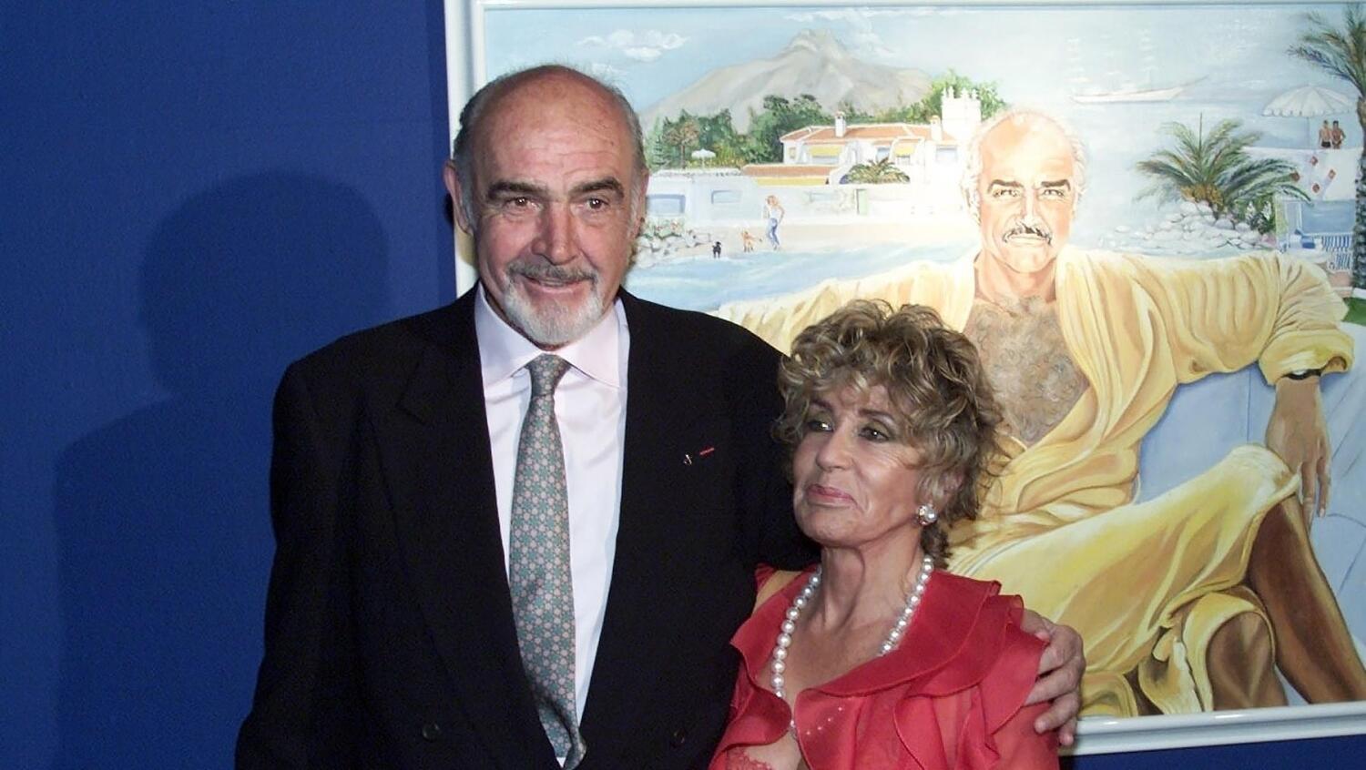 Sean Connery yhdessä vaimonsa Micheline Roquebrunen kanssa.