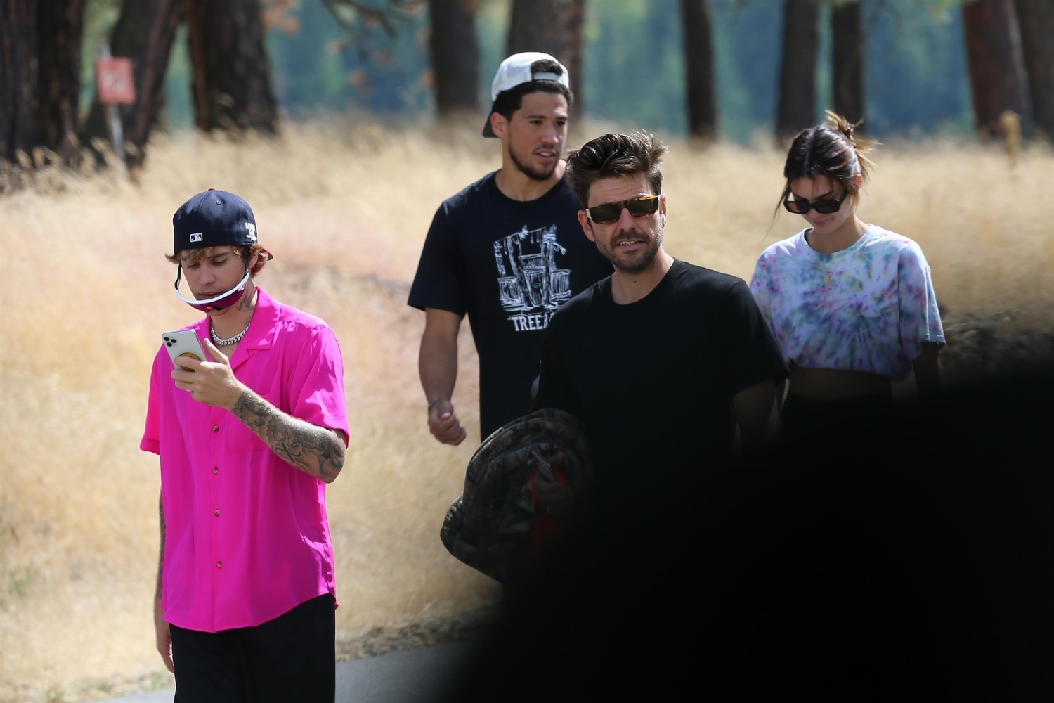 Justin Bieber, Devin Booker ja Kendall Jenner.