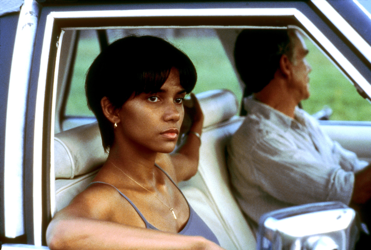Halle Berry ja Billy Bob Thornton elokuvassa Monster's Ball.